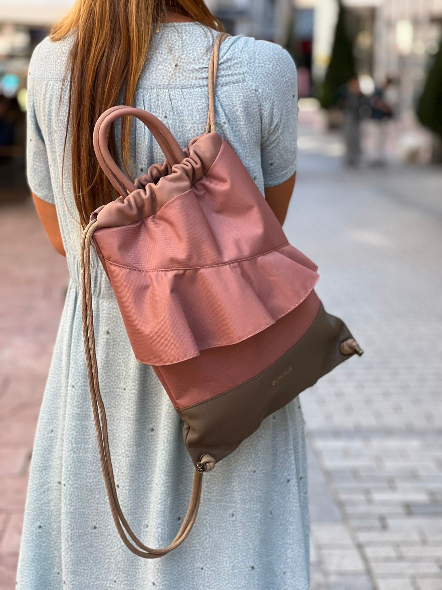 Mochila de piel con volantes para mujer Mimique - Hecho en España