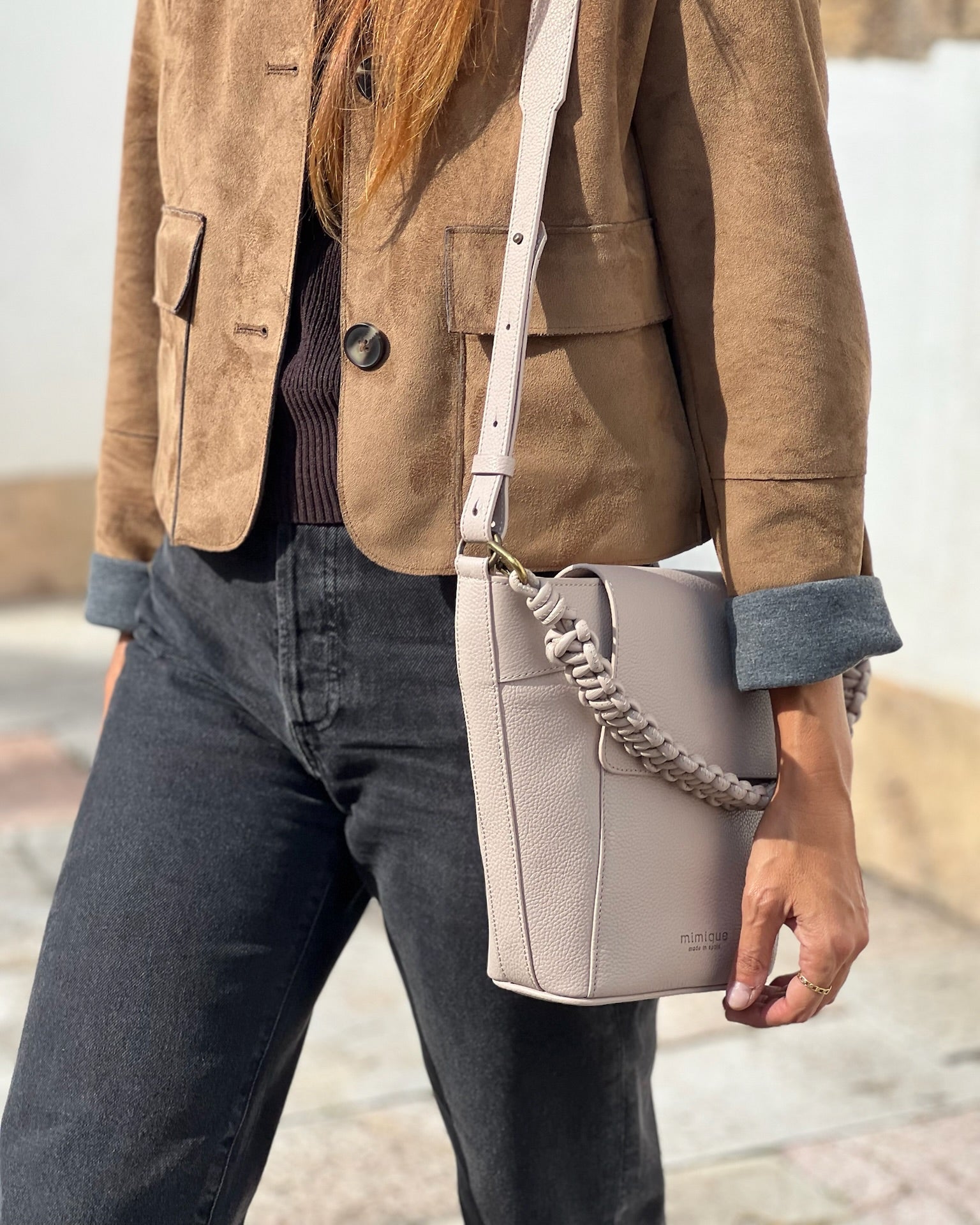 Bolso grande de piel de máxima calidad para mujer Andrín de Mimique. Color nude. Hecho en España