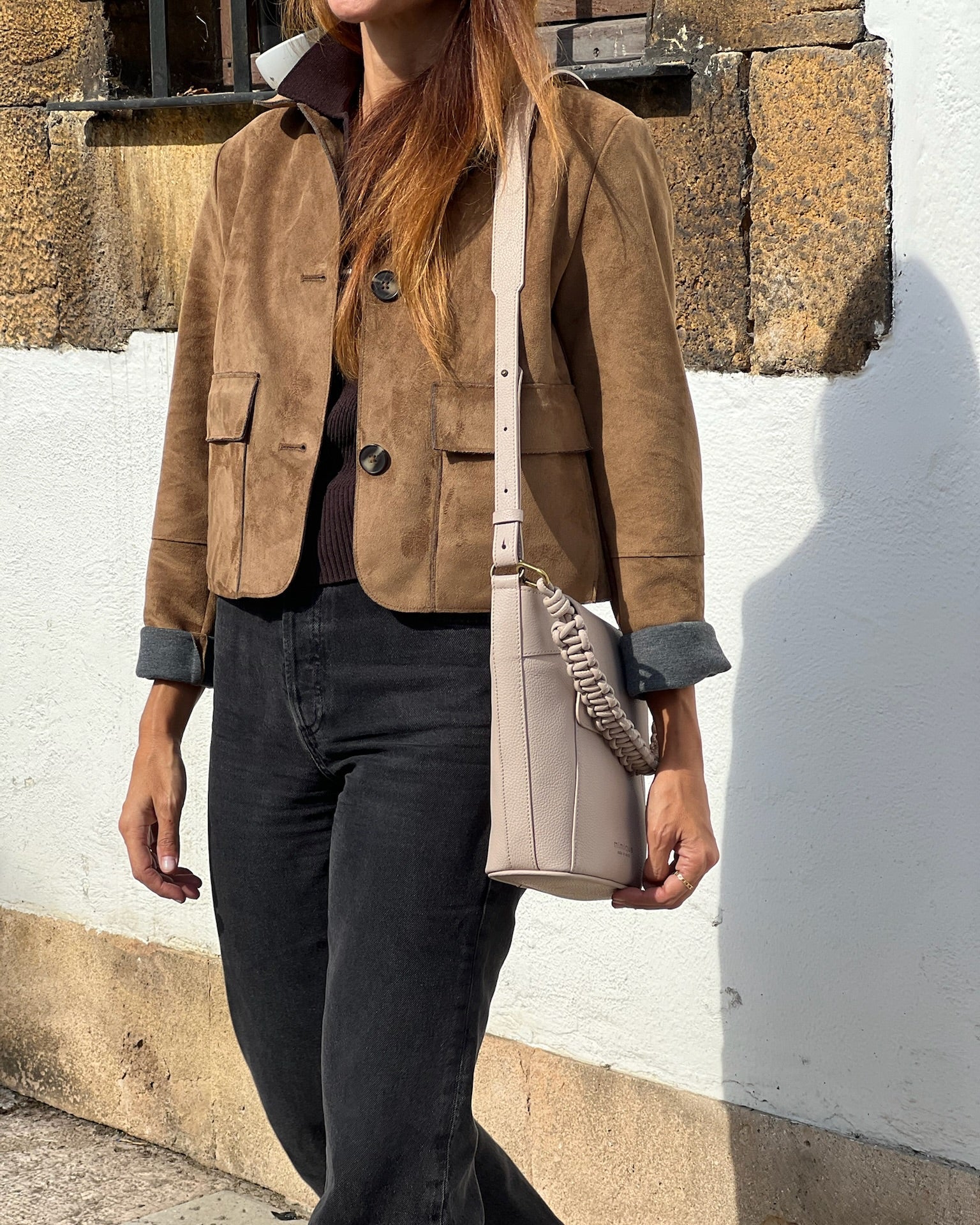 Bolso grande de piel de máxima calidad para mujer Andrín de Mimique. Color nude. Hecho en España