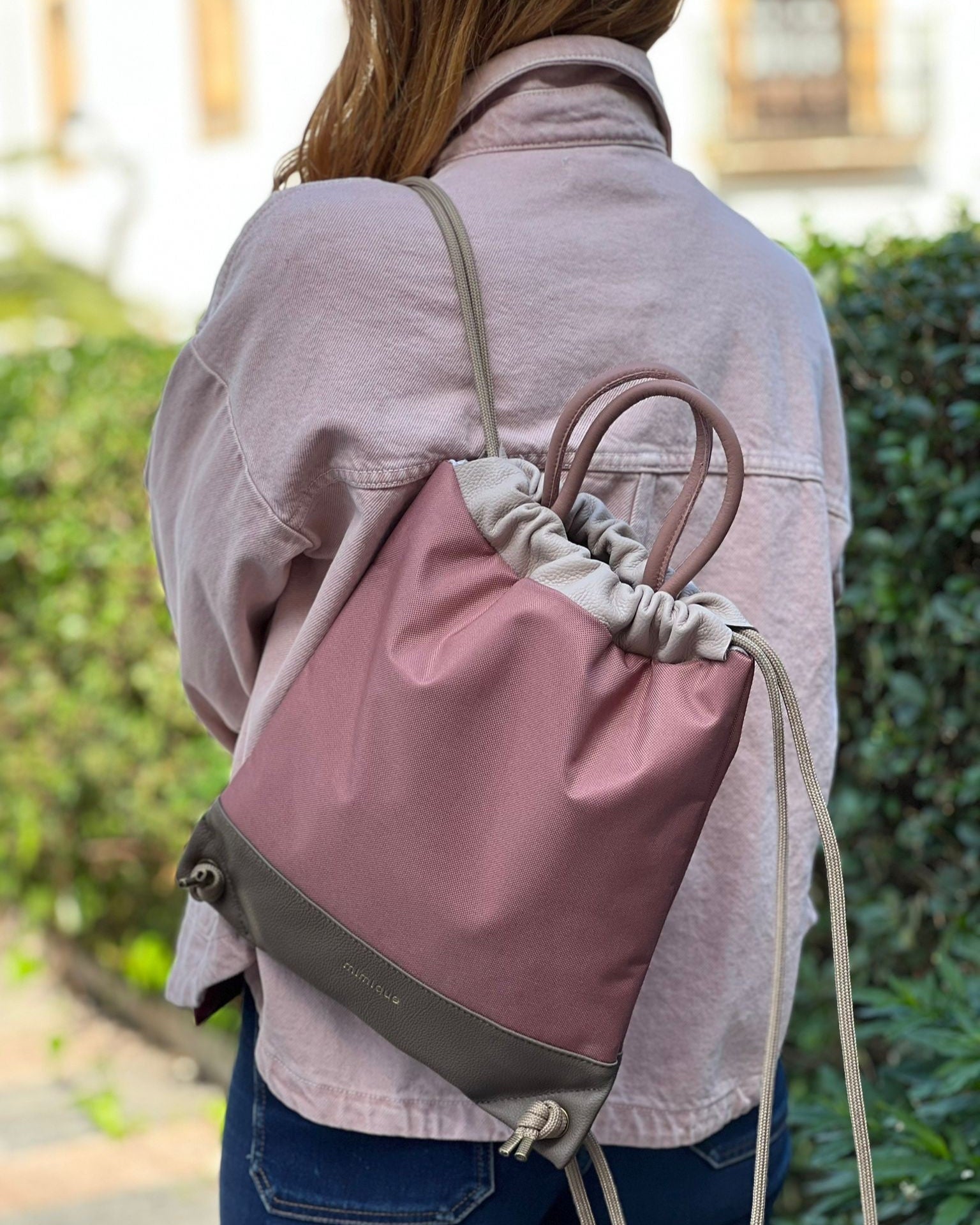 Bolso mochila de piel y loneta impermeable Atalaya Mimique topo, rosa, nude & maquillaje