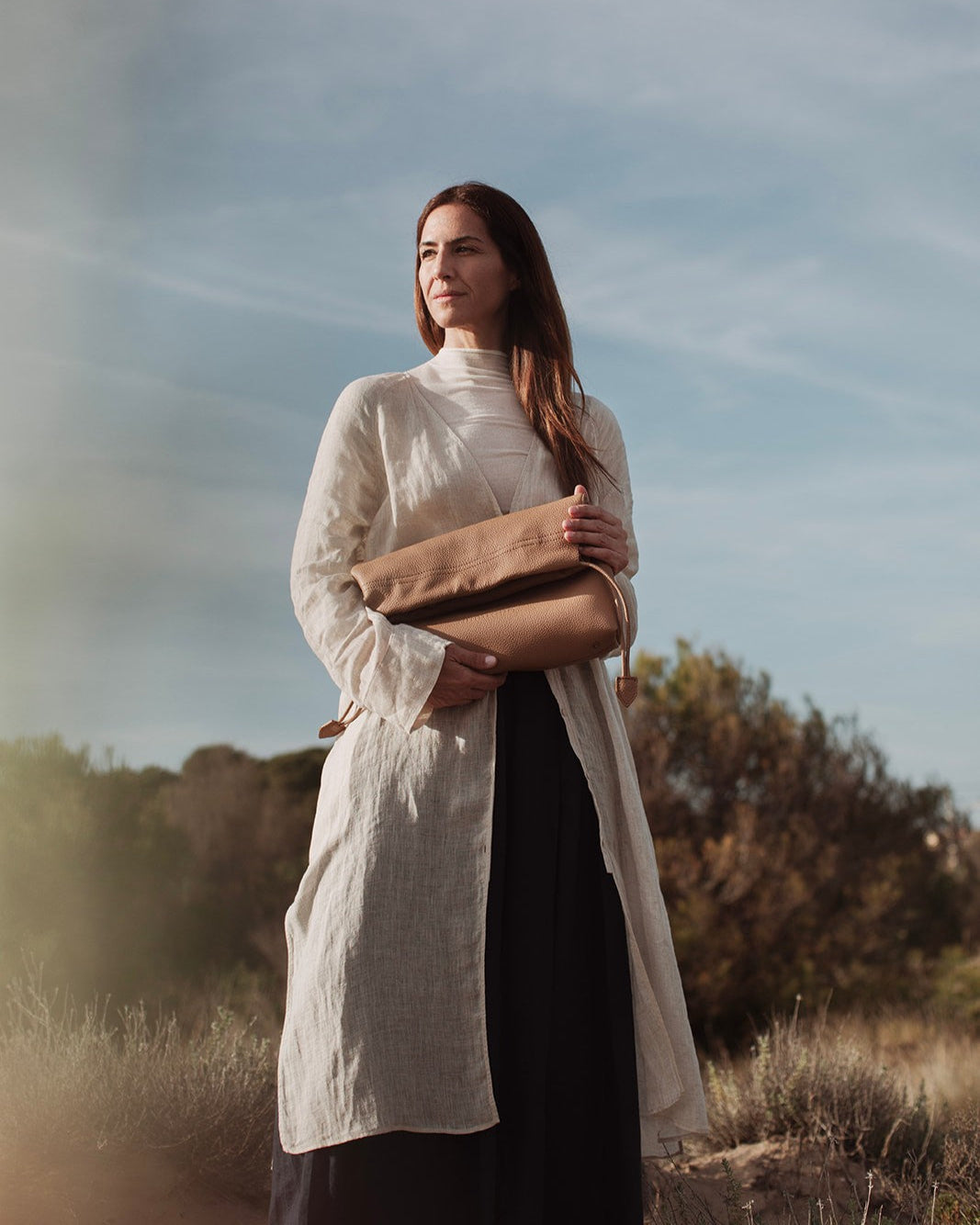 Bolso Tote Bag de piel gran capacidad Barro hecho a mano en España color cuero