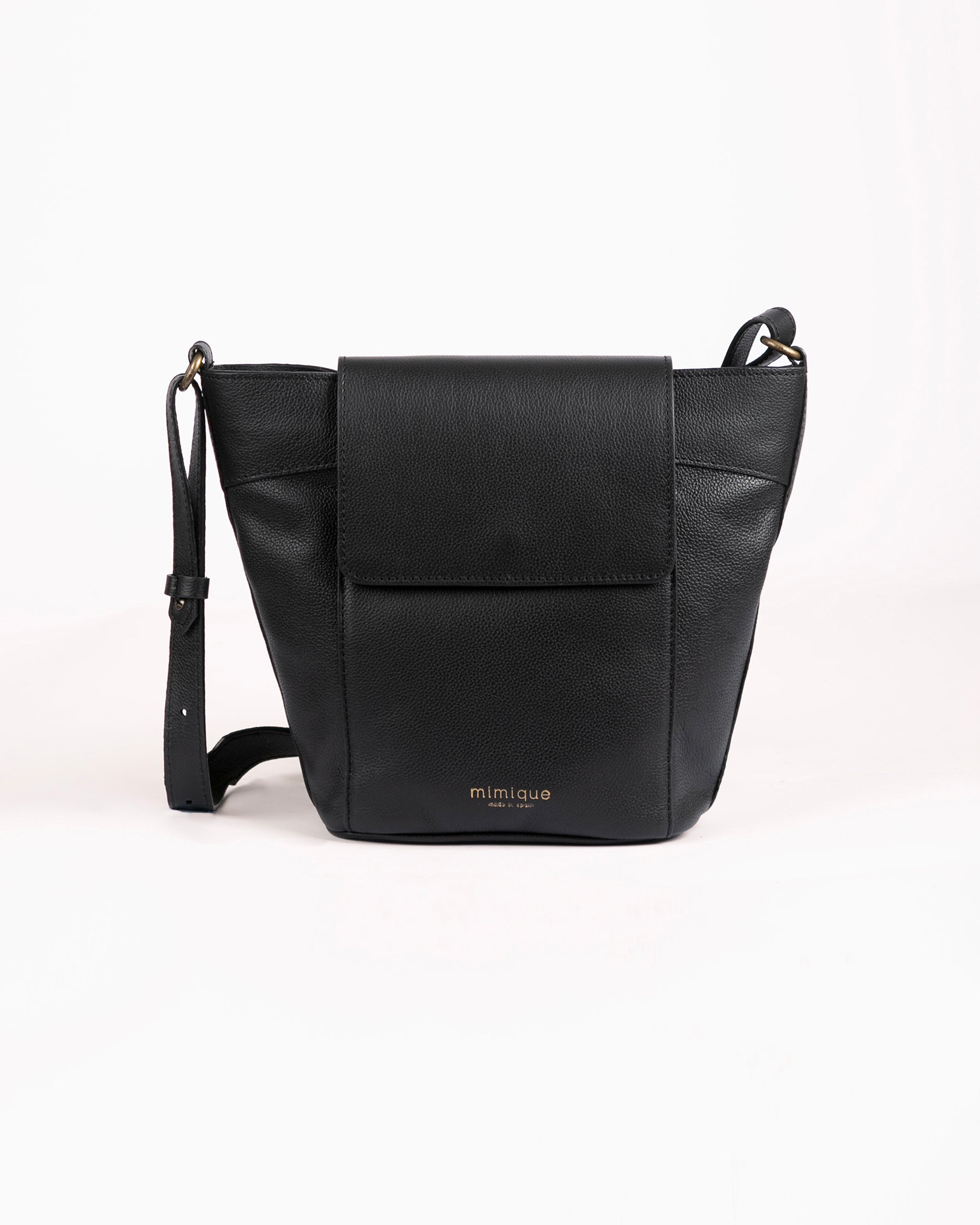 Bolso de piel para mujer Andrín de Mimique. Color negro. Bandolera ajustable