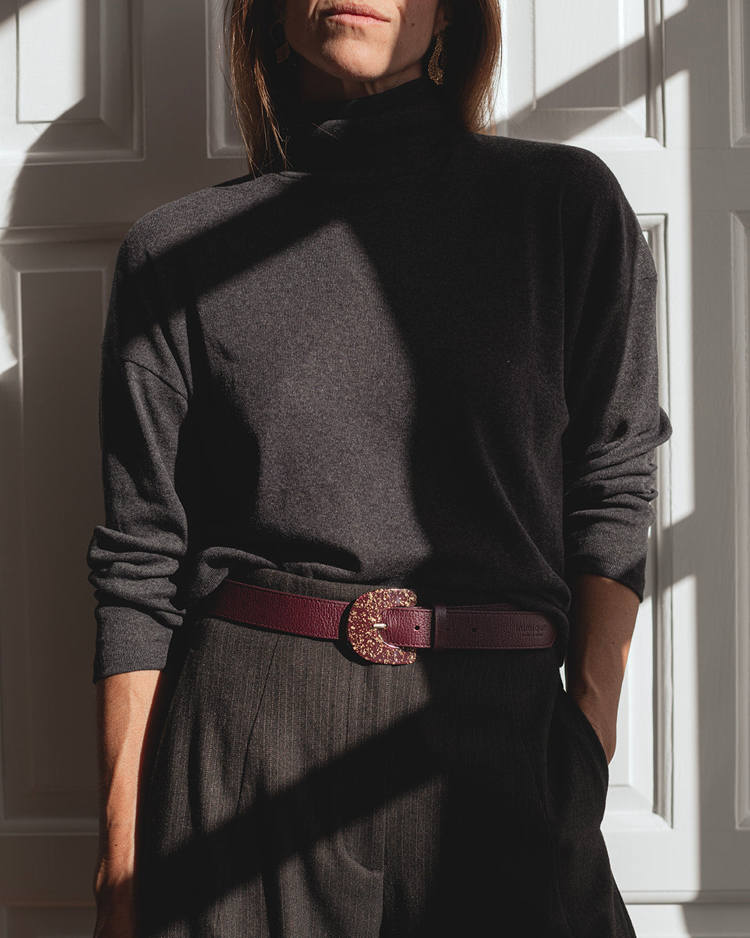 Cinturón de piel burdeos para mujer Buelna Mimique. Hecho en España