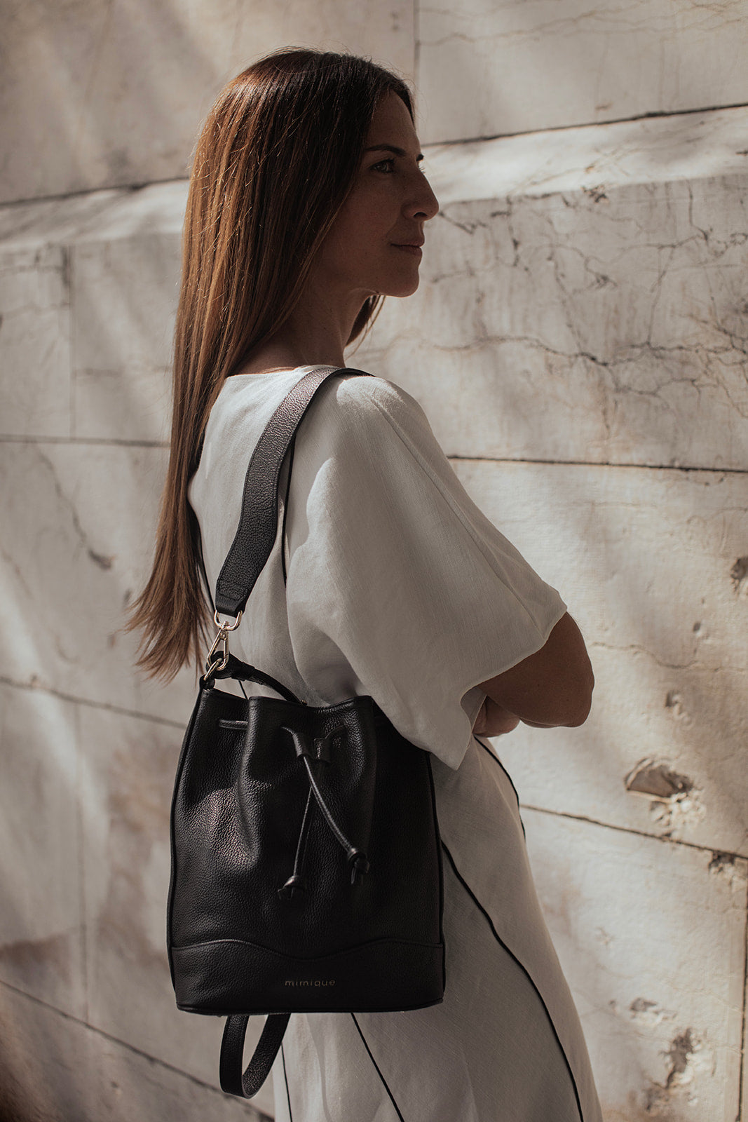 Bolso bombonera para mujer Serín Mimique. En piel negra de máxima calidad. Hecho en España