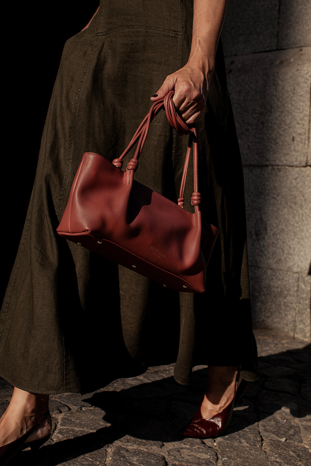 Bolso de mujer gran capacidad y calidad Toranda de Mimique en piel color arcilla. Hecho en España