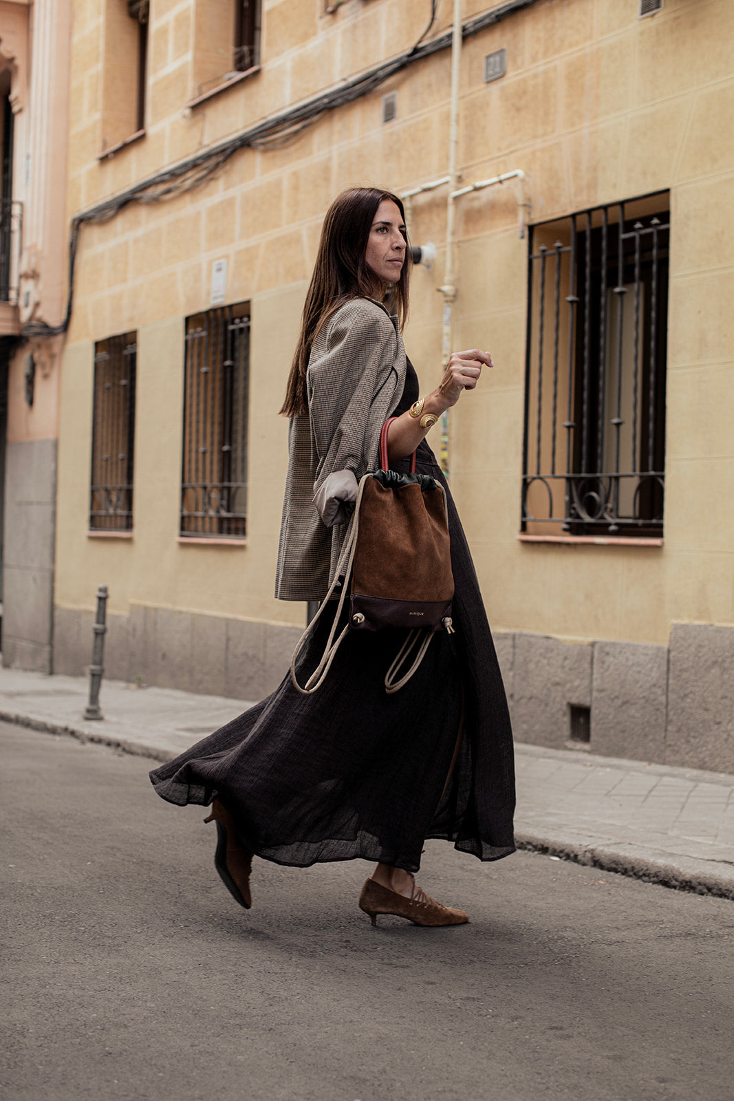 Mochila Torimbia Zero de Mimique en piel y serraje color marrón chocolate. Hecha en España