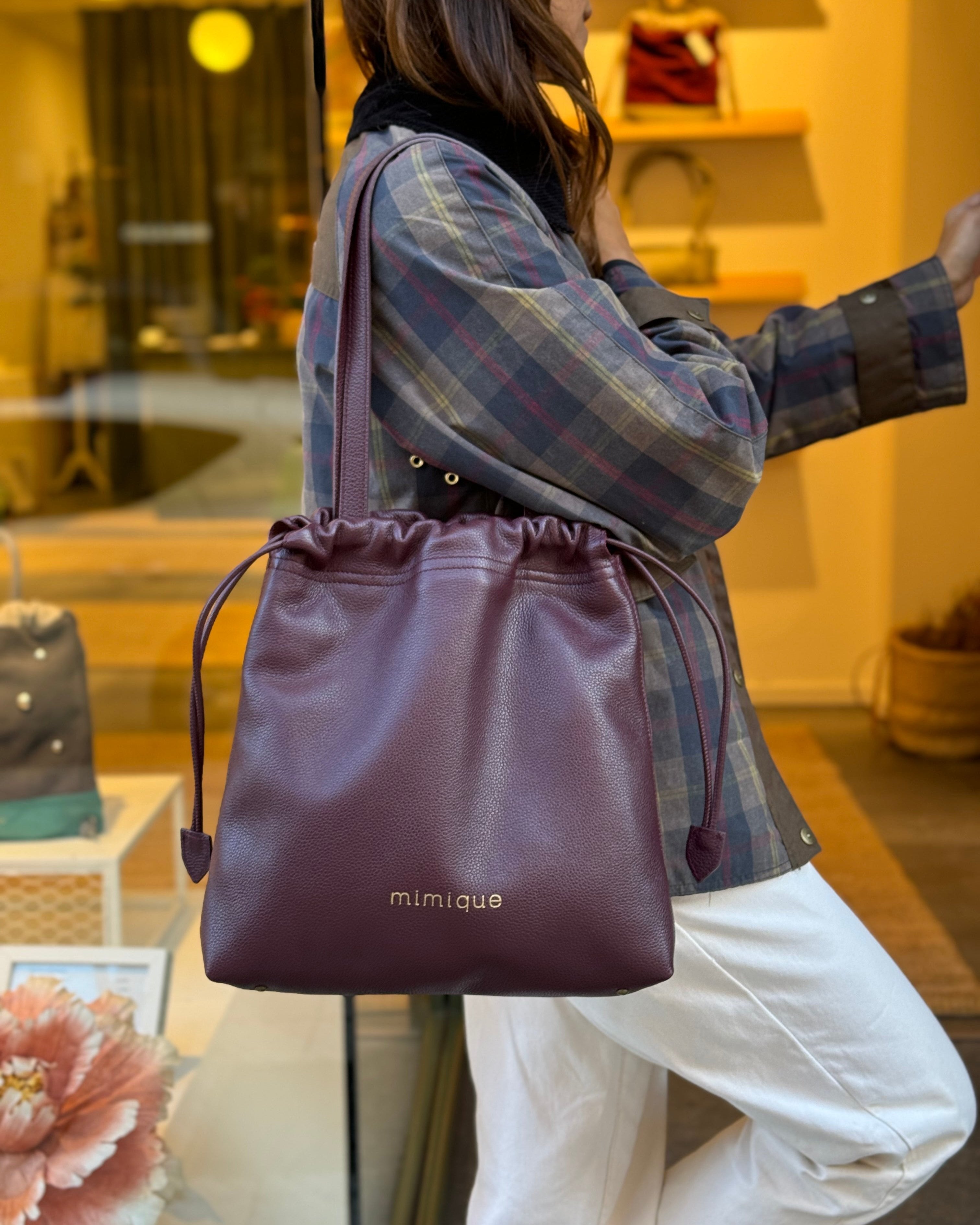 Bolso tote bag Barro de Mimique. Piel color burdeos. Hecho en España