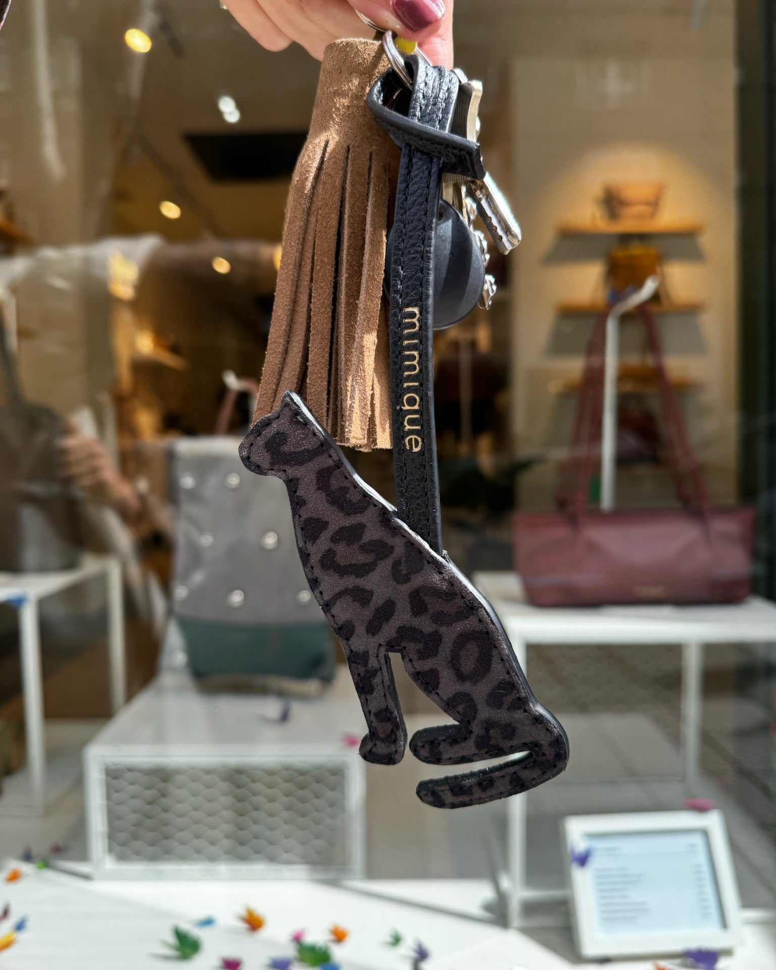 Charm de piel Mimique Leopardo hecho a mano en España calidad