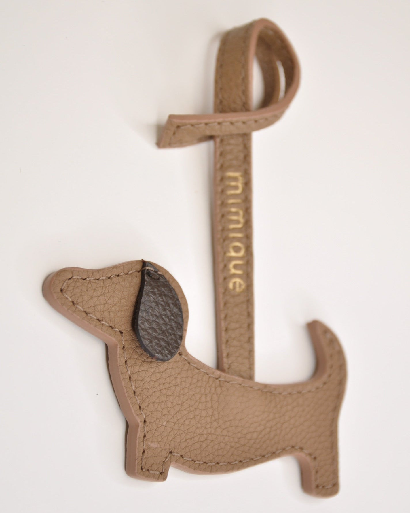 Charm de piel Mimique forma perro topo. Hecho en España