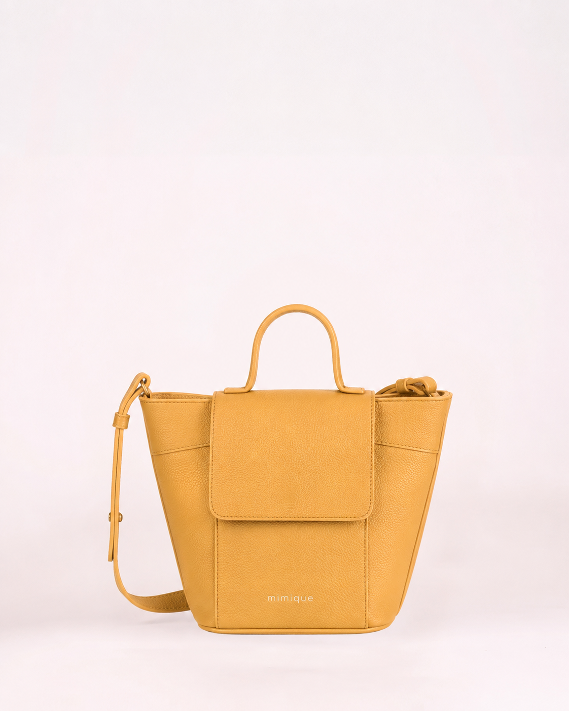 Bolso bandolera con tapa Andrín mini Mimique color mostaza piel de máxima calidad