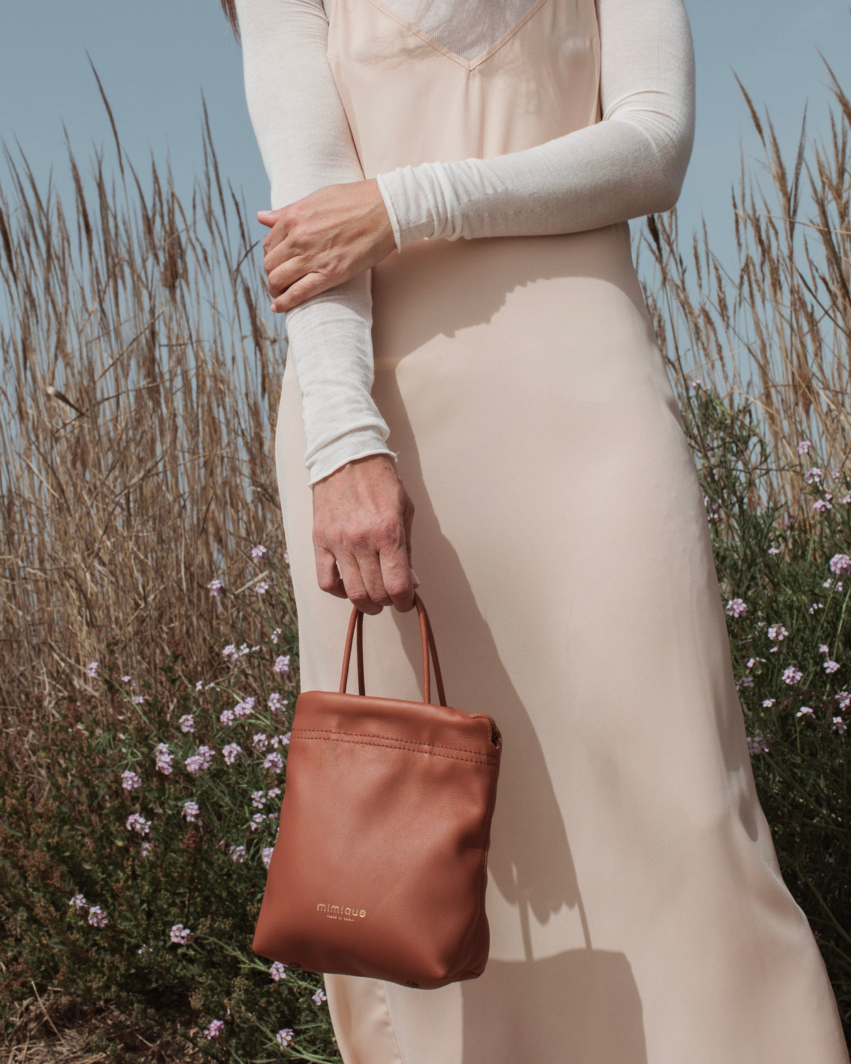 Bolso bandolera para mujer de piel cuero marrón Cue de Mimique hecho a mano en España