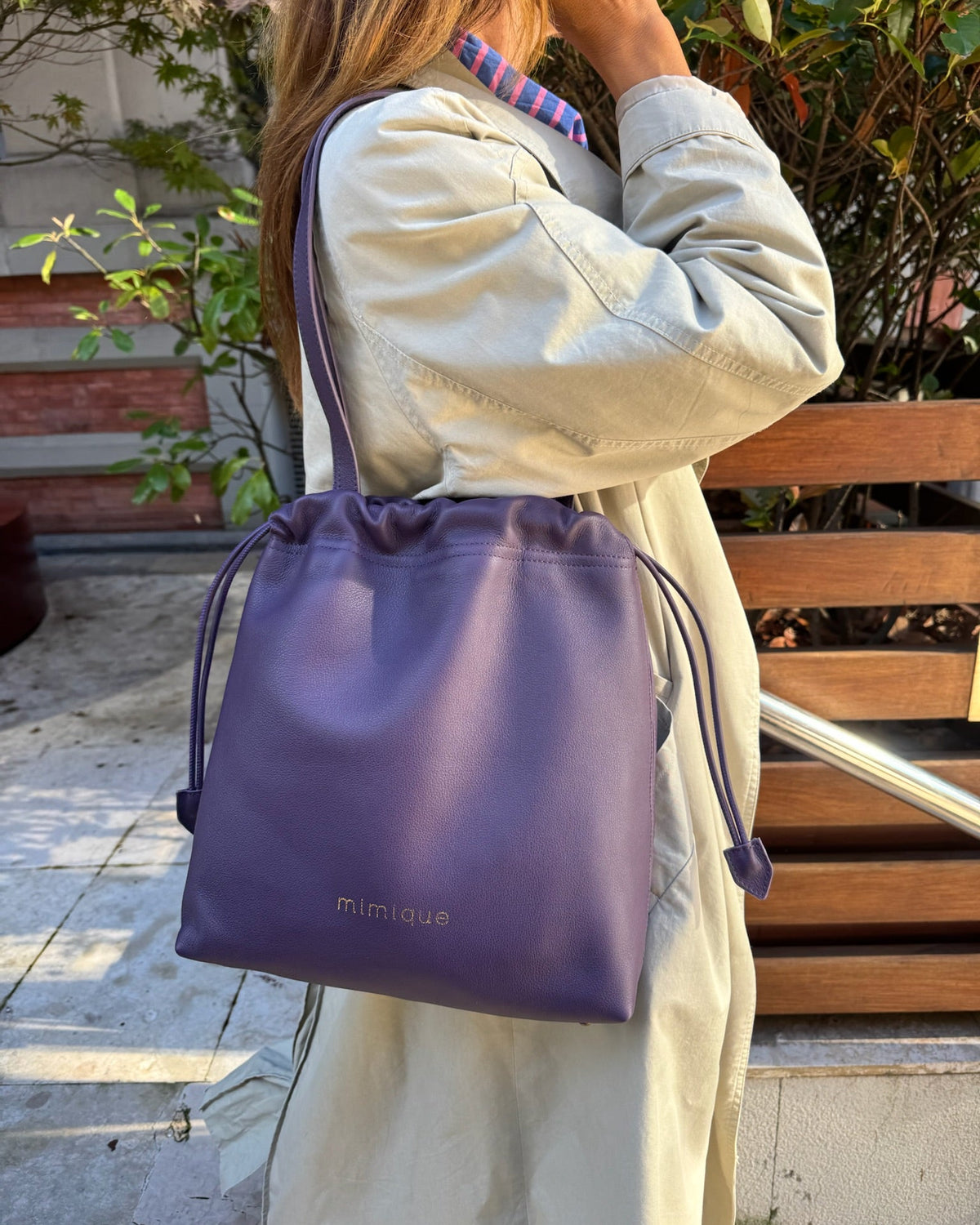 Tote Bag de gran tamaño de piel Barro Mimique color berenjena de gran calidad y capacidad made in Spain
