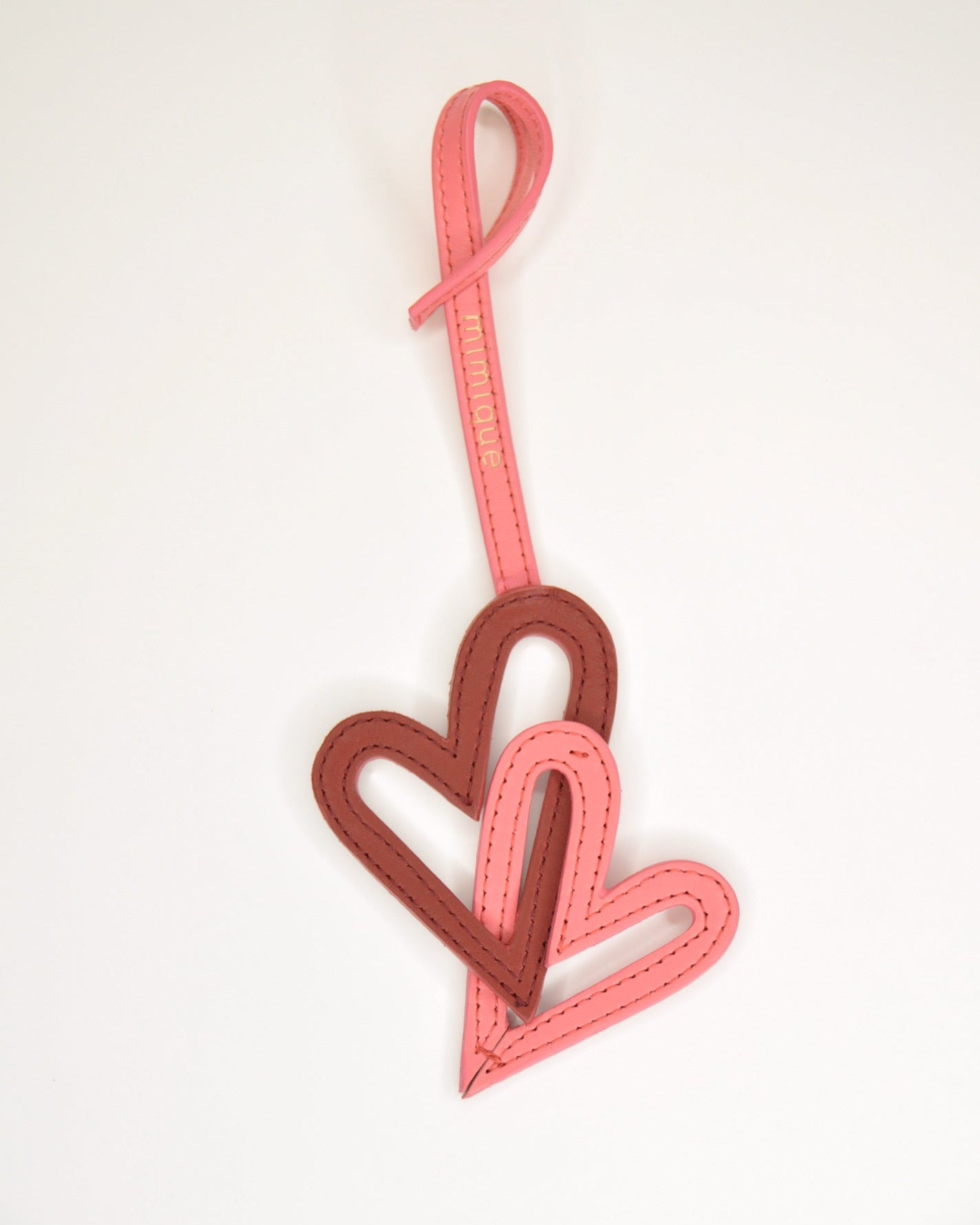 Charm de piel calidad premium Mimique corazones rosa rojo para colgar. Hecho en España