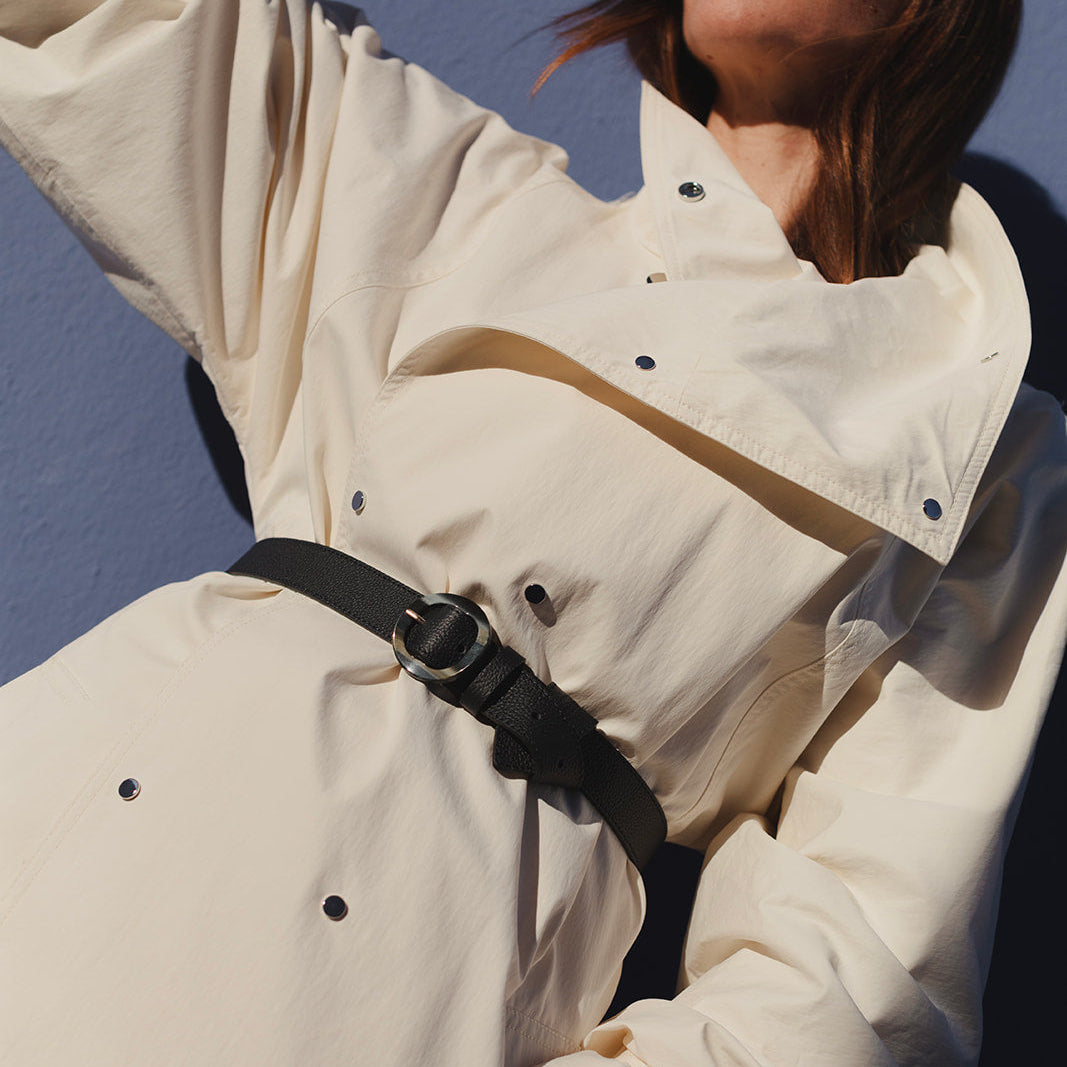 Cinturón de piel negro para mujer Ballota Mimique de máxima calidad hecho a mano en España, elegante y resistente