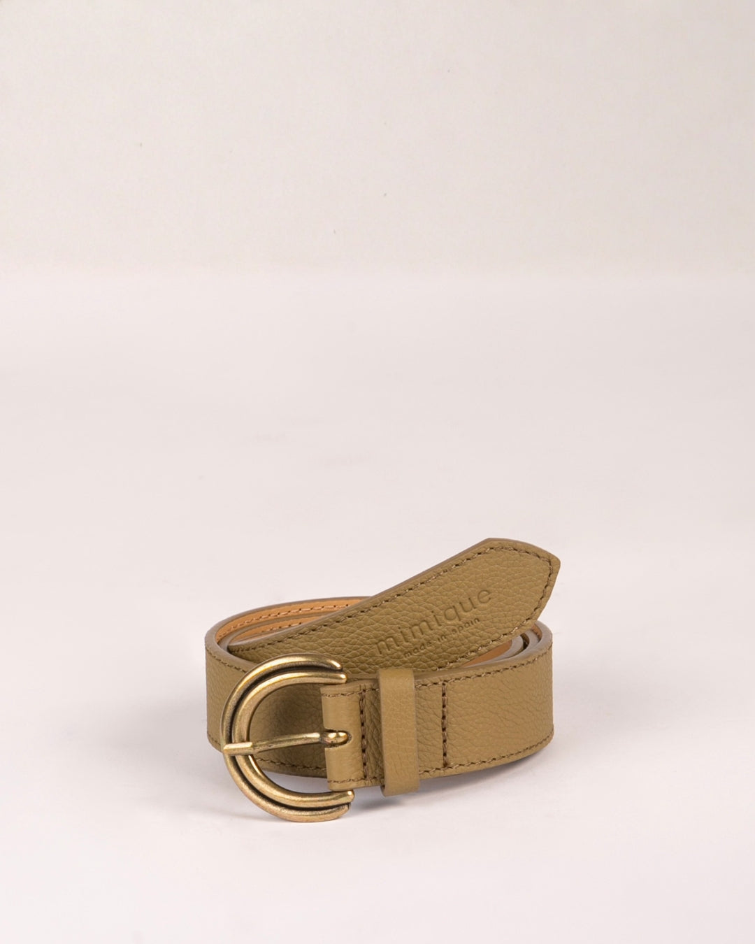 Cinturón de piel caqui premium para mujer Perlora Mimique con hebilla redonda de oro viejo made in Spain