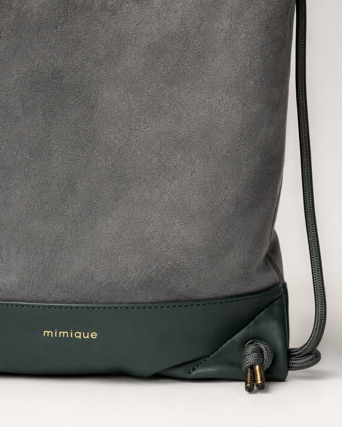 Bolso mochila para mujer de piel Torimbia zero Mimique color gris y verde hecha en España