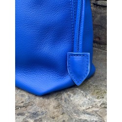 Bolso grande de piel cierre fruncido Barro hecho en España Mimique color azul klein