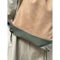 Bolso mochila de piel y serraje topo Mimique - cómoda, ligera y resistente