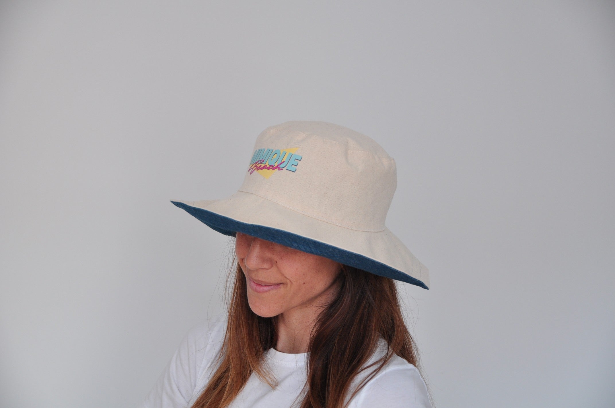 Sombrero de playa reversible vaquero & hueso con logo mimique beach