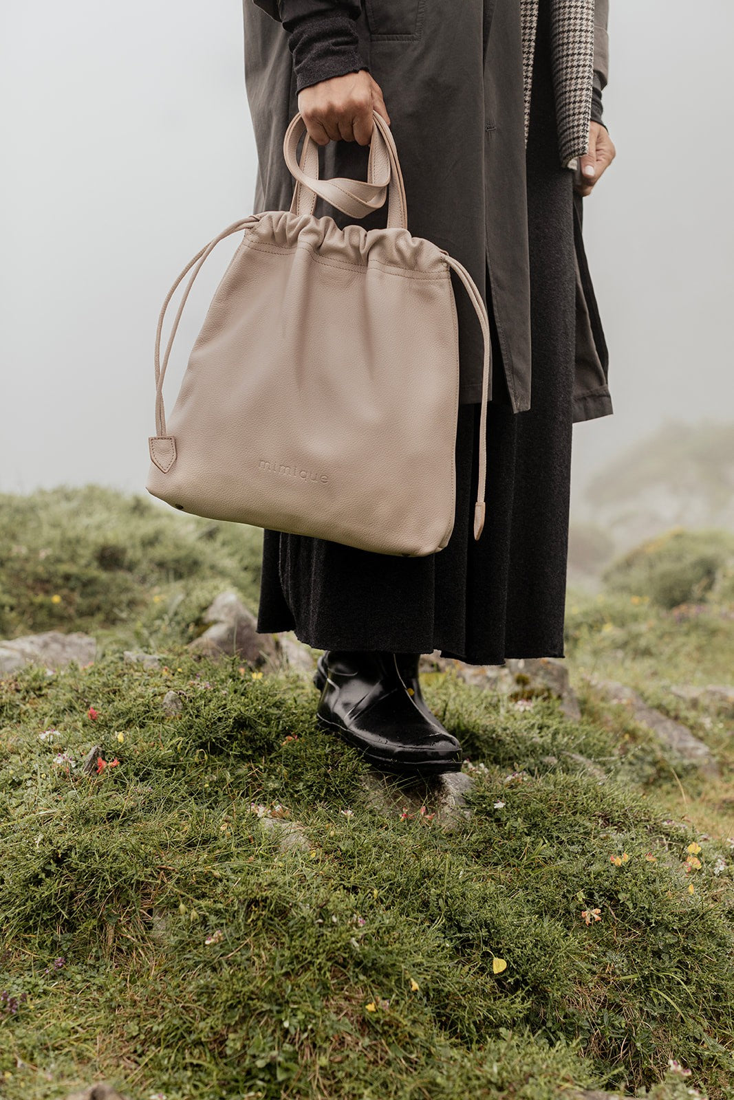 Bolso de piel gran calidad modelo Barro Mimique hecho de piel en España