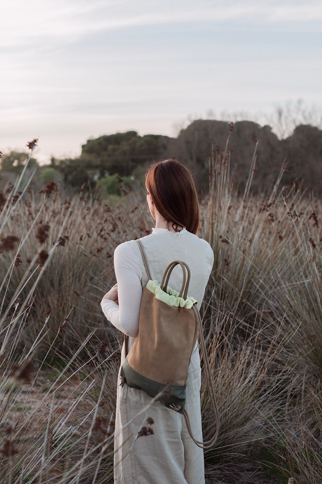 Bolso Mochila de piel y serraje Arra cómoda y ligera Mimique