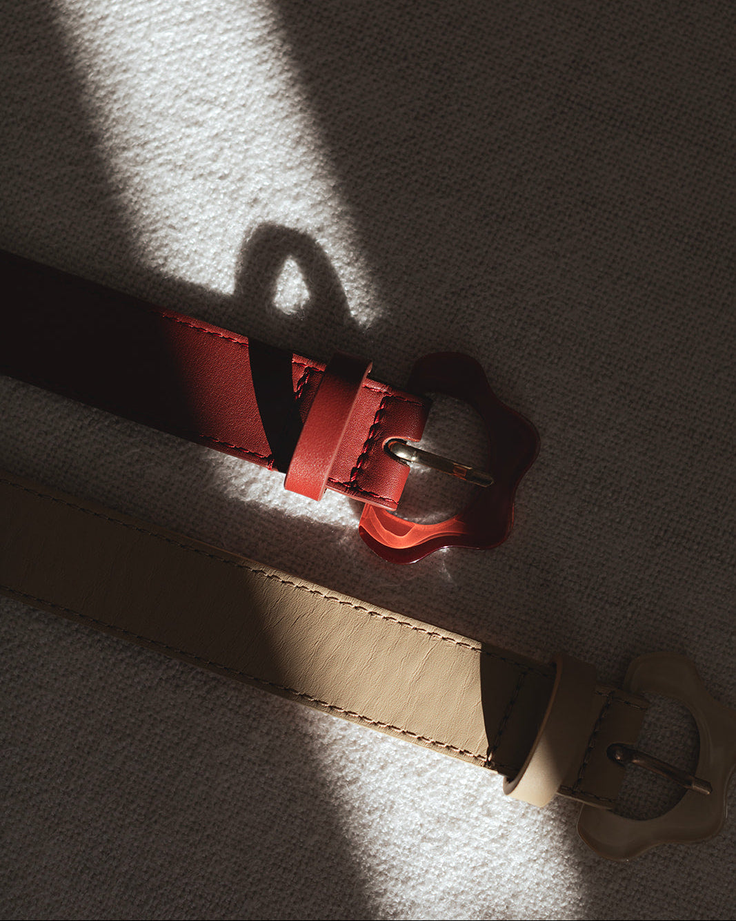 Cinturón de piel para mujer Arnao Mimique. Color Vainilla. Made in Spain