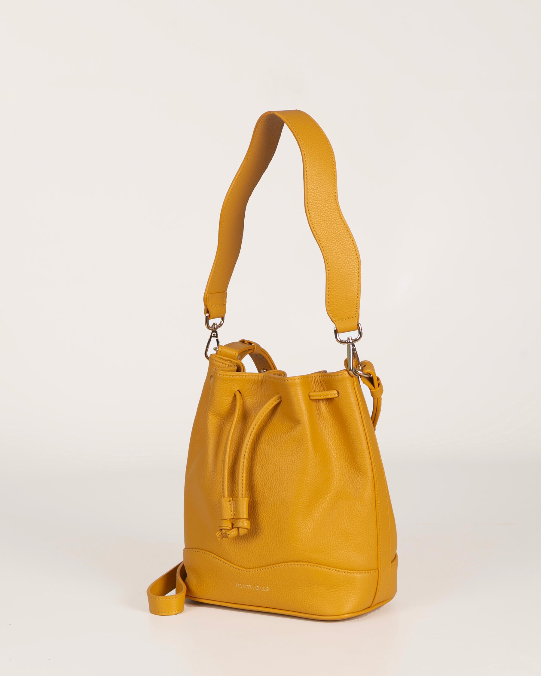 Bolso bombonera para mujer Serín Mimique. Gran capacidad y asa regulable. Made in Spain