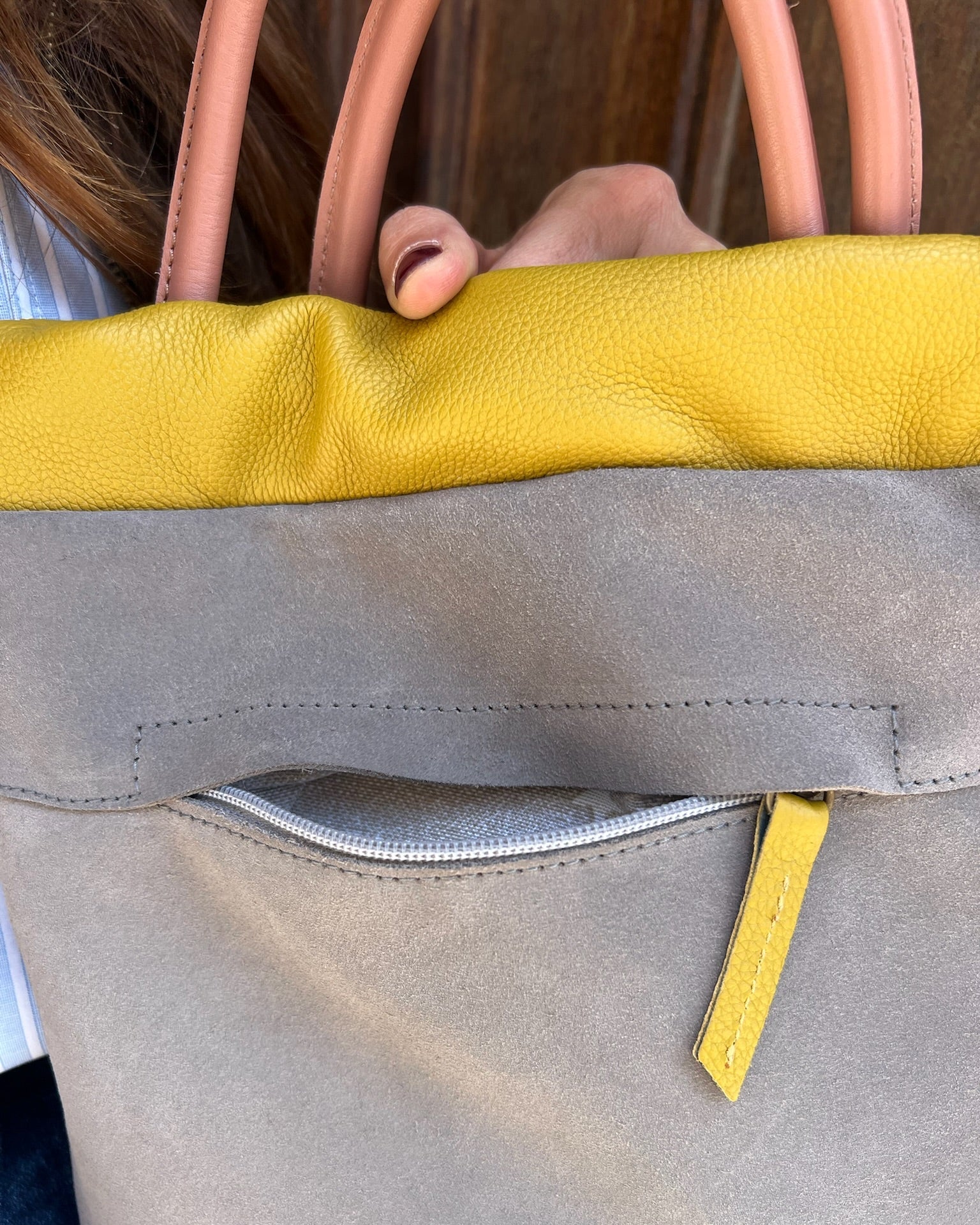 Mochila bolso de piel de gran calidad y capacidad Torimbia zero Mimique. Tamaño mediano