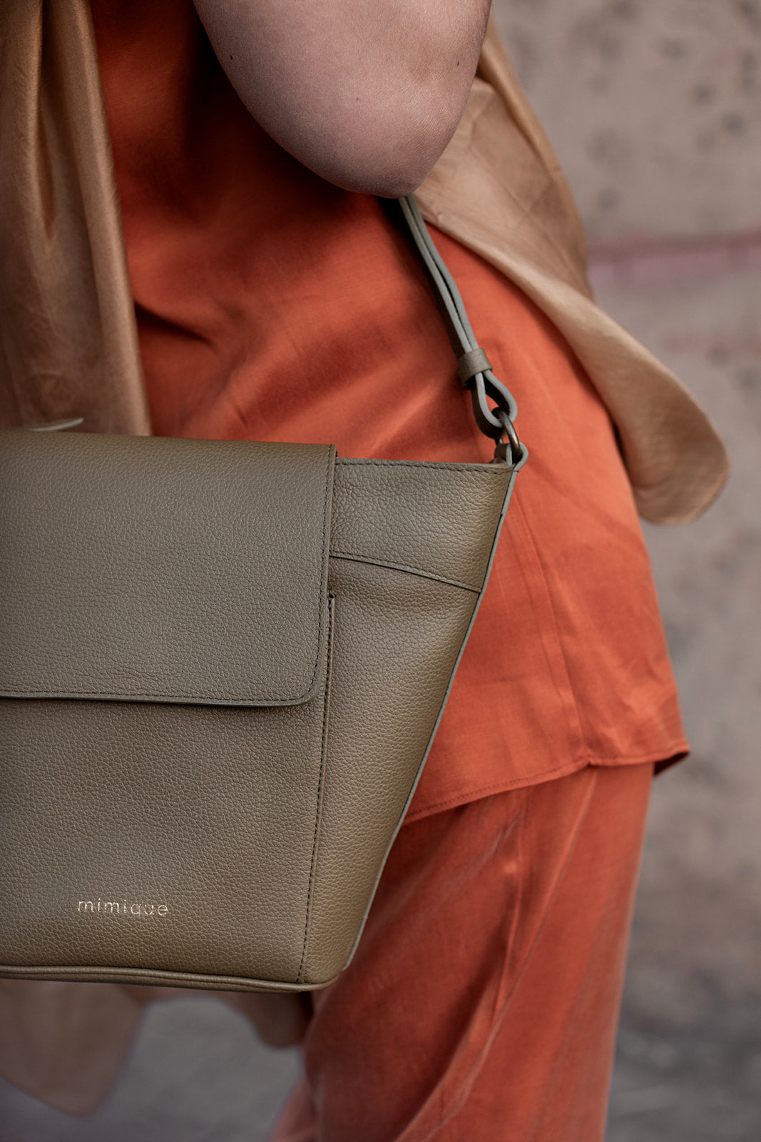 Andrin olive green