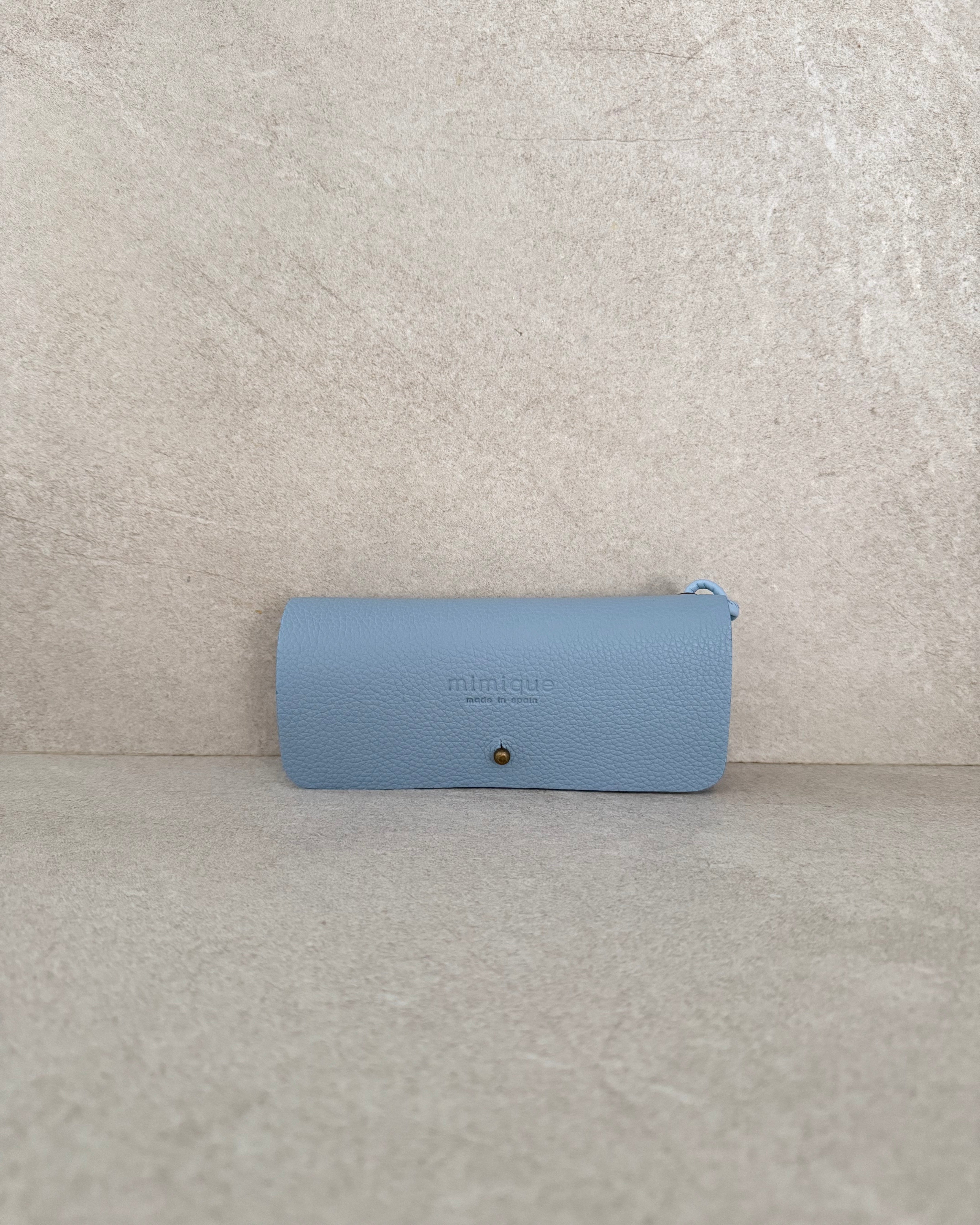 Funda de gafas de piel Mimique en color azul made in Spain