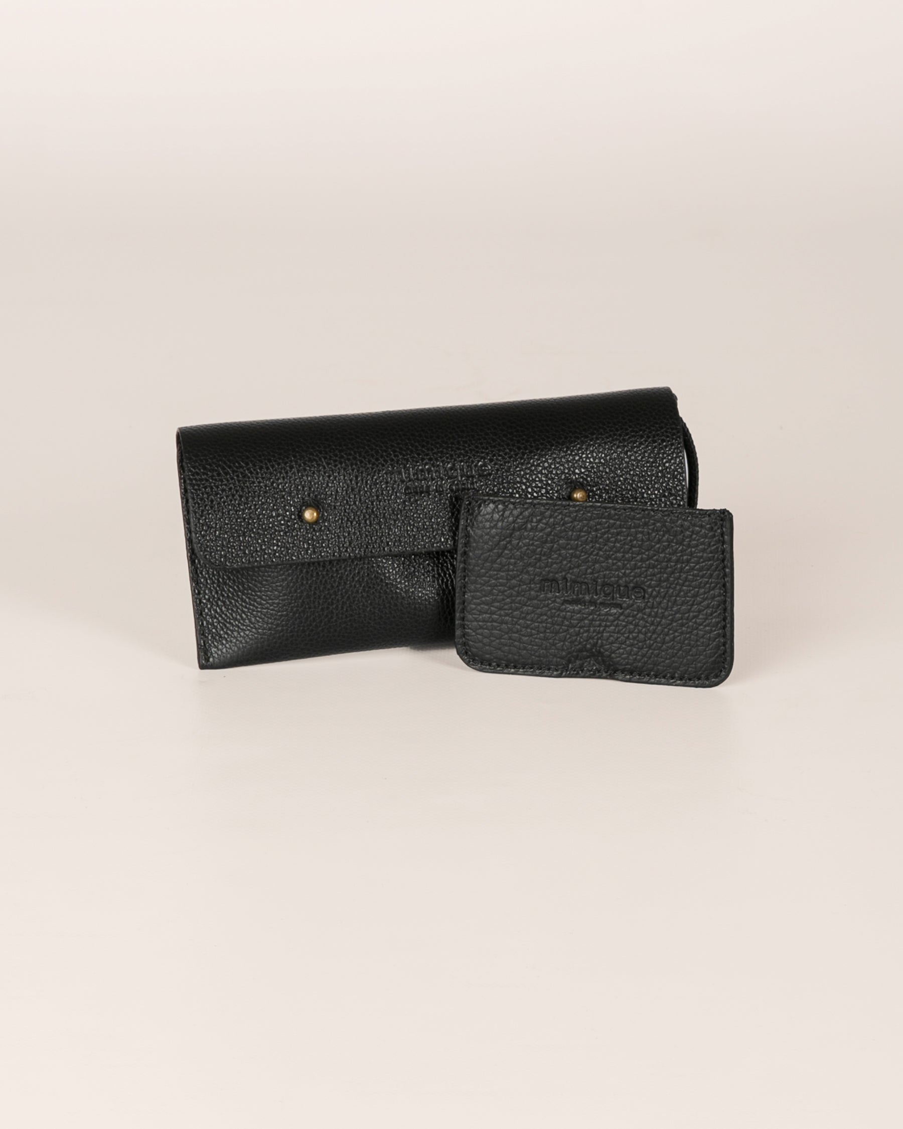 Pack Funda de móvil y tarjero de piel Mimique. Color negro. Calidad Made in Spain
