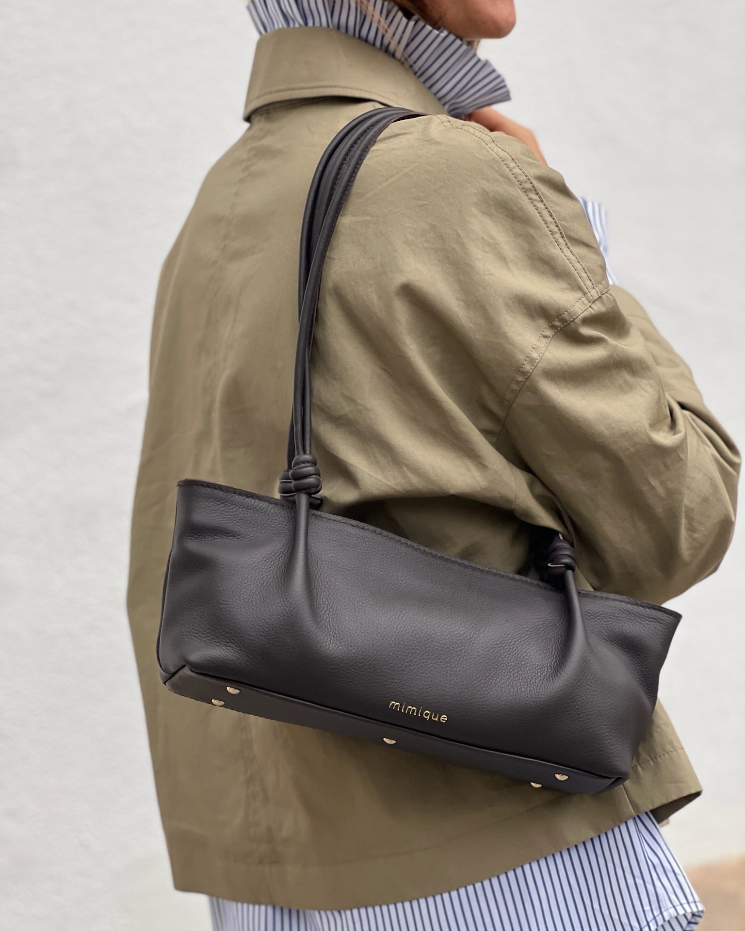 Bolso baguette para mujer Toranda de Mimique. Piel de máxima calidad marrón chocolate