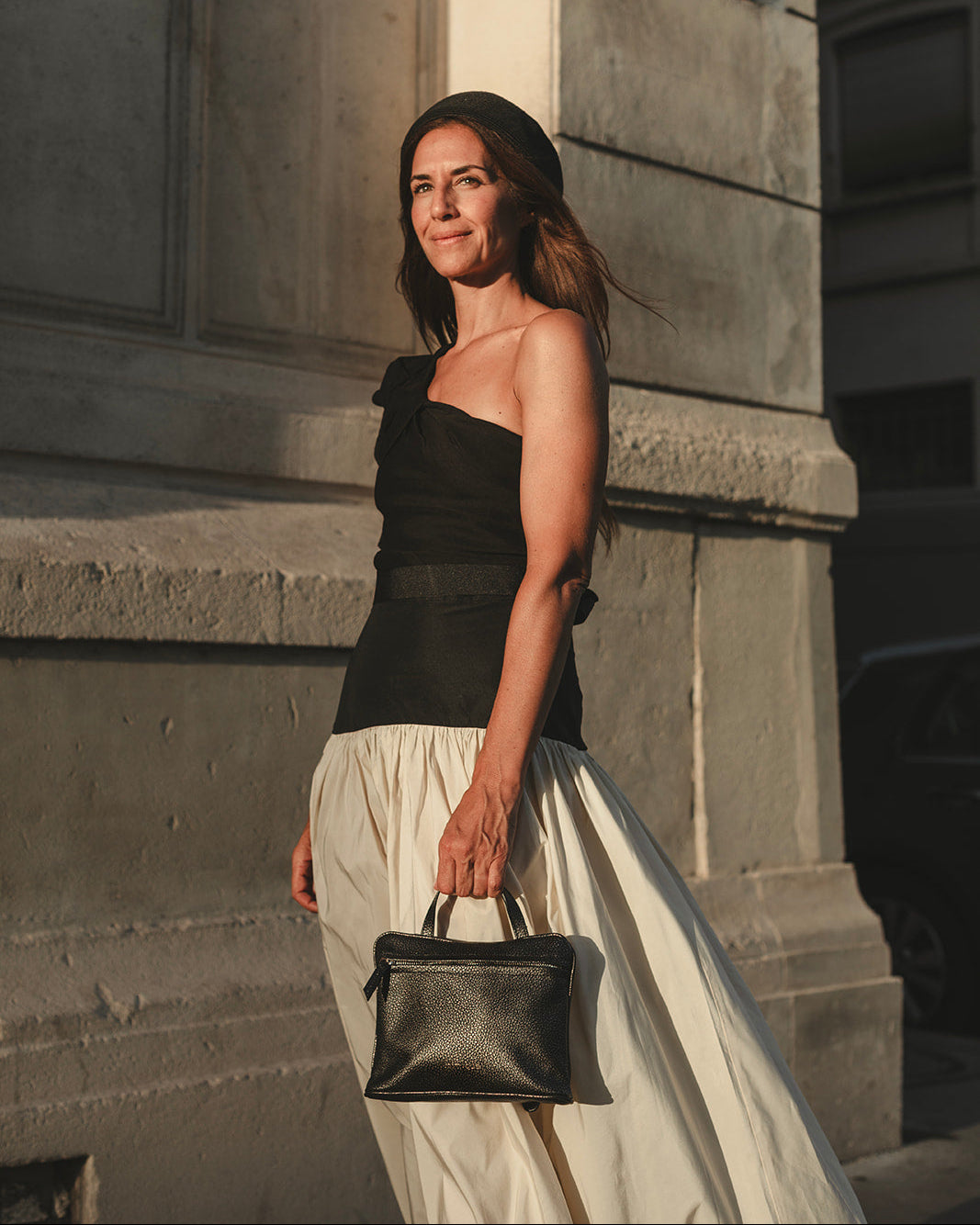 América bolso de piel para mujer de Mimique iel caqui América Mimique con bandolera ajustable, cremallera y asa de mano