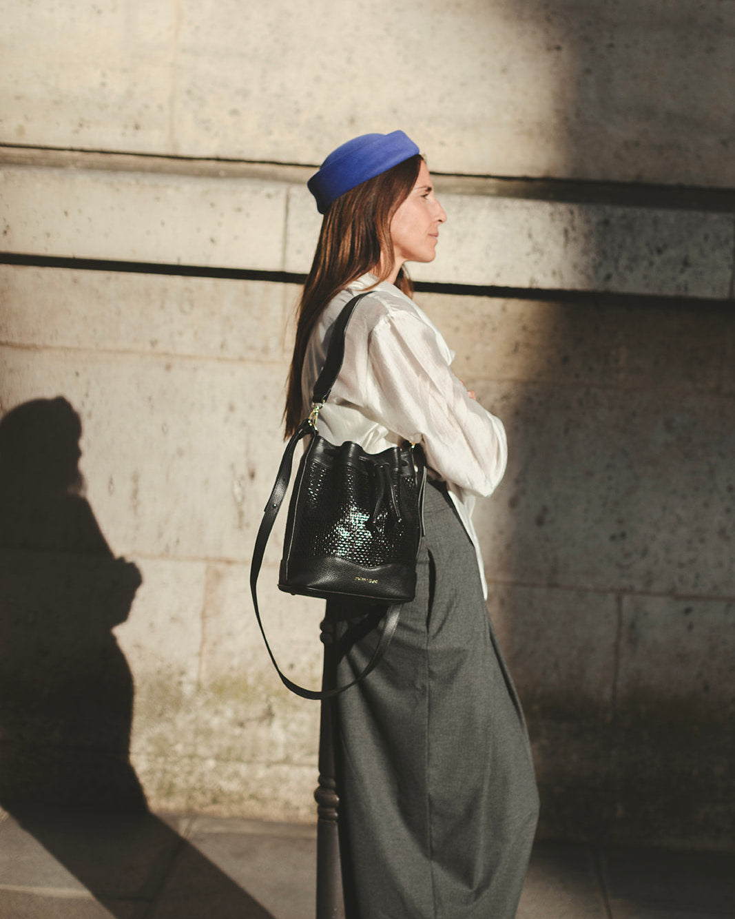 Serín trenzado negro de Mimique bombonera de diseño original y elegante para mujer hecha en España