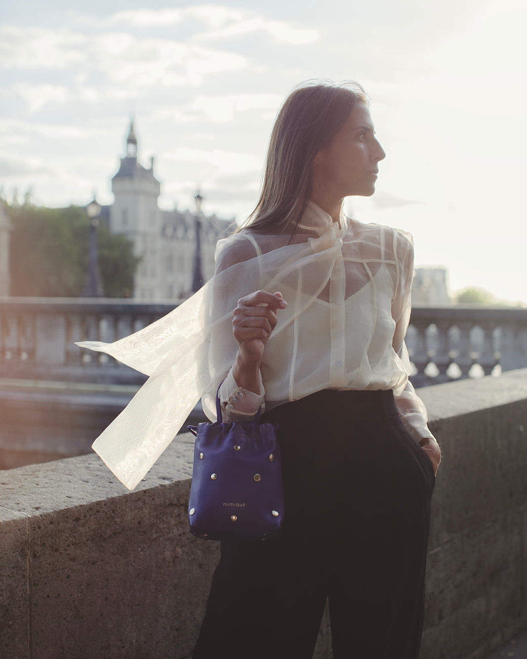 Bolso Mini bombonera Cue dots de Mimique en piel premium azul klein hecha a mano en España