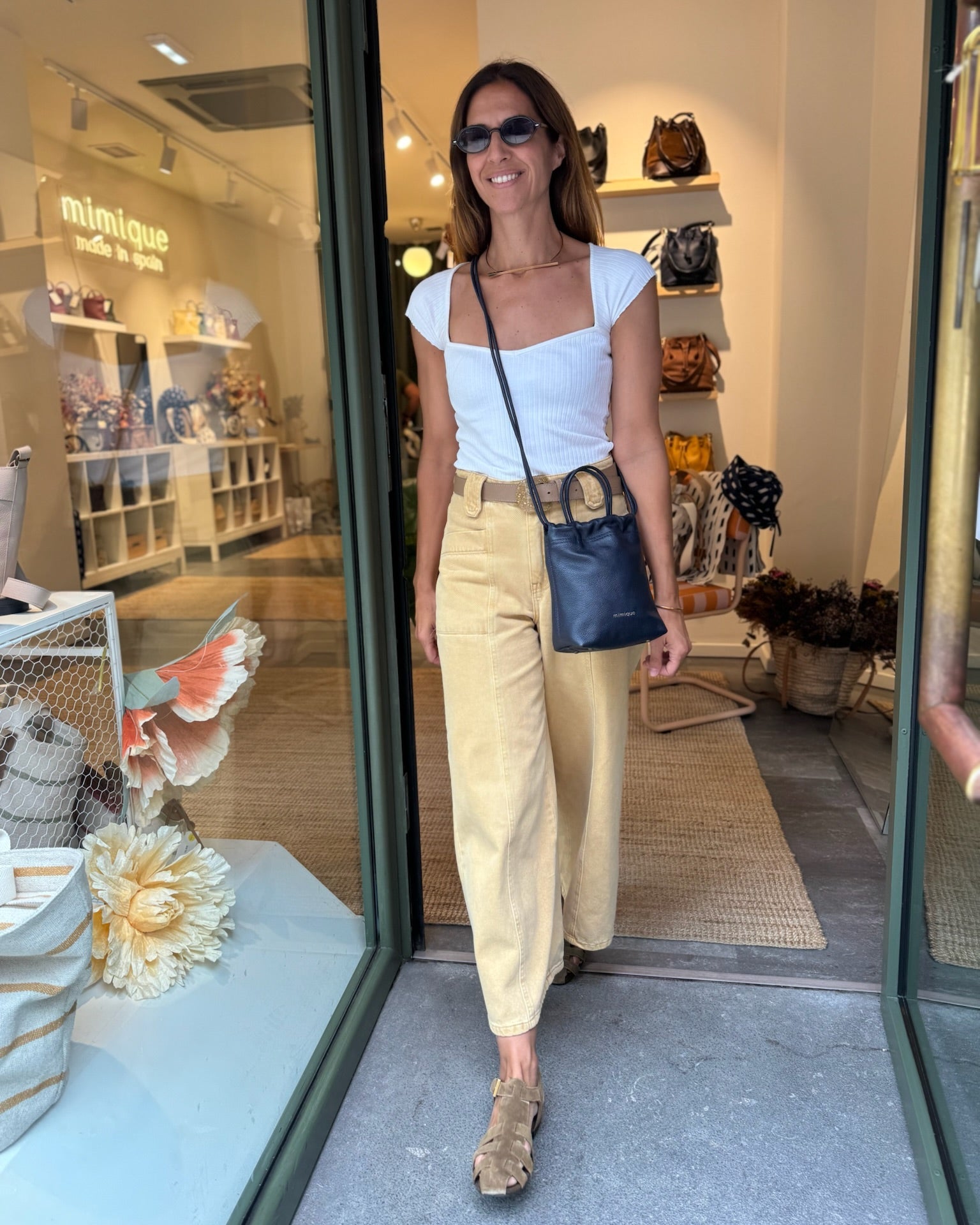 Bolso bombonera para mujer Cue de Mimique en piel navy azul marino de gran calidad. Bandolera made in Spain. Cierre seguro