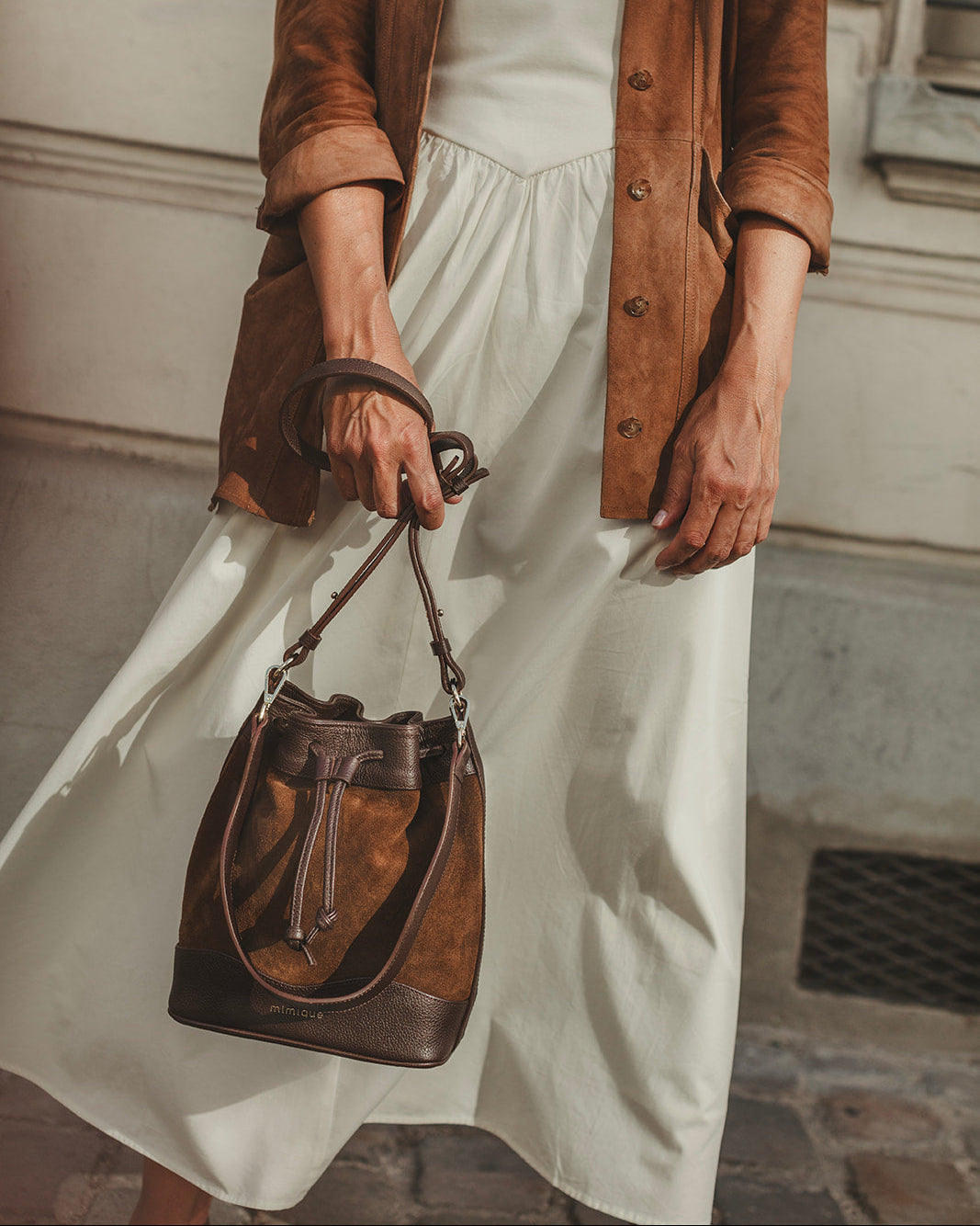 Serín marrón chocolate en piel y ante Mimique bolso bombonera clásica y elegante de máxima calidad para mujer