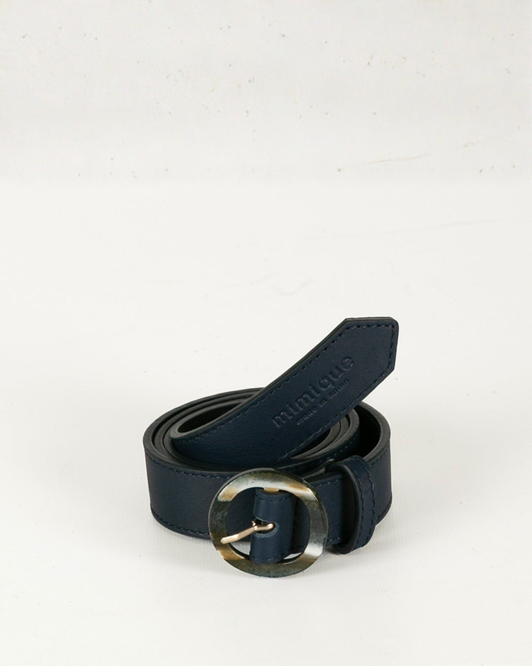 Cinturón de piel premium para mujer Ballota de Mimique, color azul marino navy hecho en España con original diseño