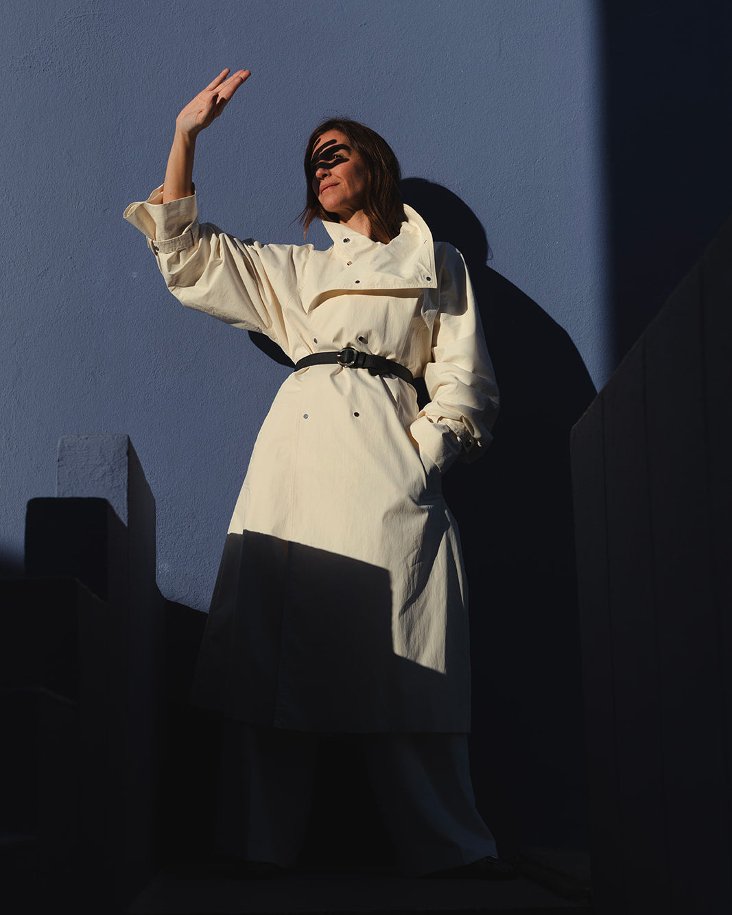 Cinturón de piel negro artesanal para mujer Ballota de Mimique, fabricación española en piel premium de alta calidad