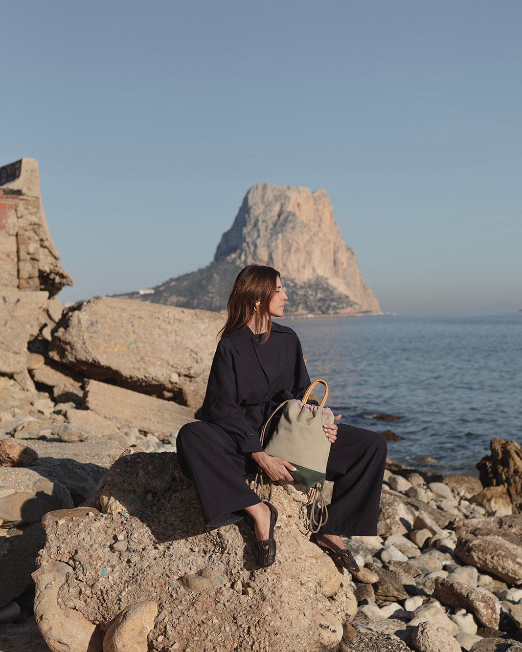 Mochila bolso premium gran capacidad para mujer Atalaya de Mimique en piel y loneta beige. Calidad made in spain