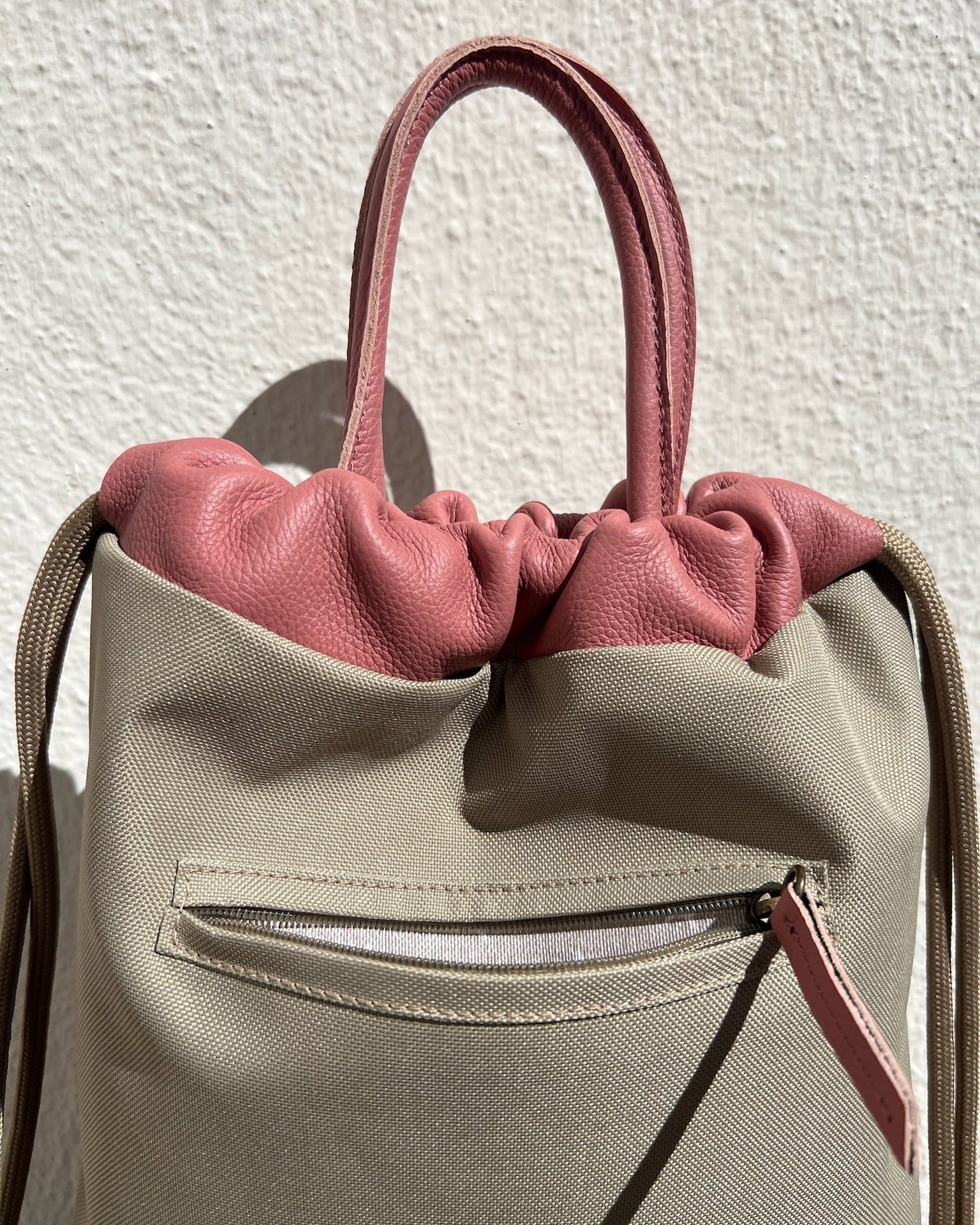 Sevalle verde y beige Mimique mochila bolso para mujer premium de gran capaciad y calidad bolsillo cremallera
