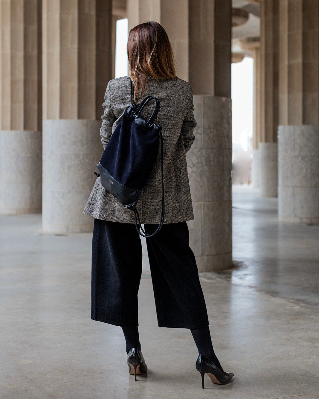 Arra negra y azul de Mimique mochila elegante de diseño confeccionada en piel y ante de la mejor calidad