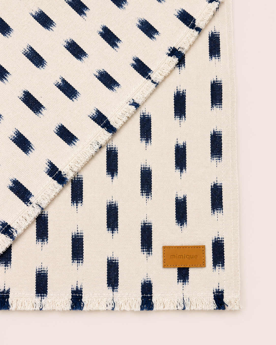 Toalla auténtico tejido ikat mallorquín blanca de Mimique artesanía made in spain gran tamaño